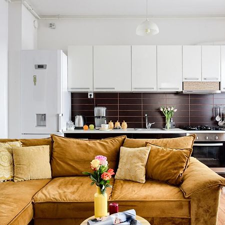 Ari - Ared Luxurious Apartments With Balcony & Free Parking Arad Dış mekan fotoğraf