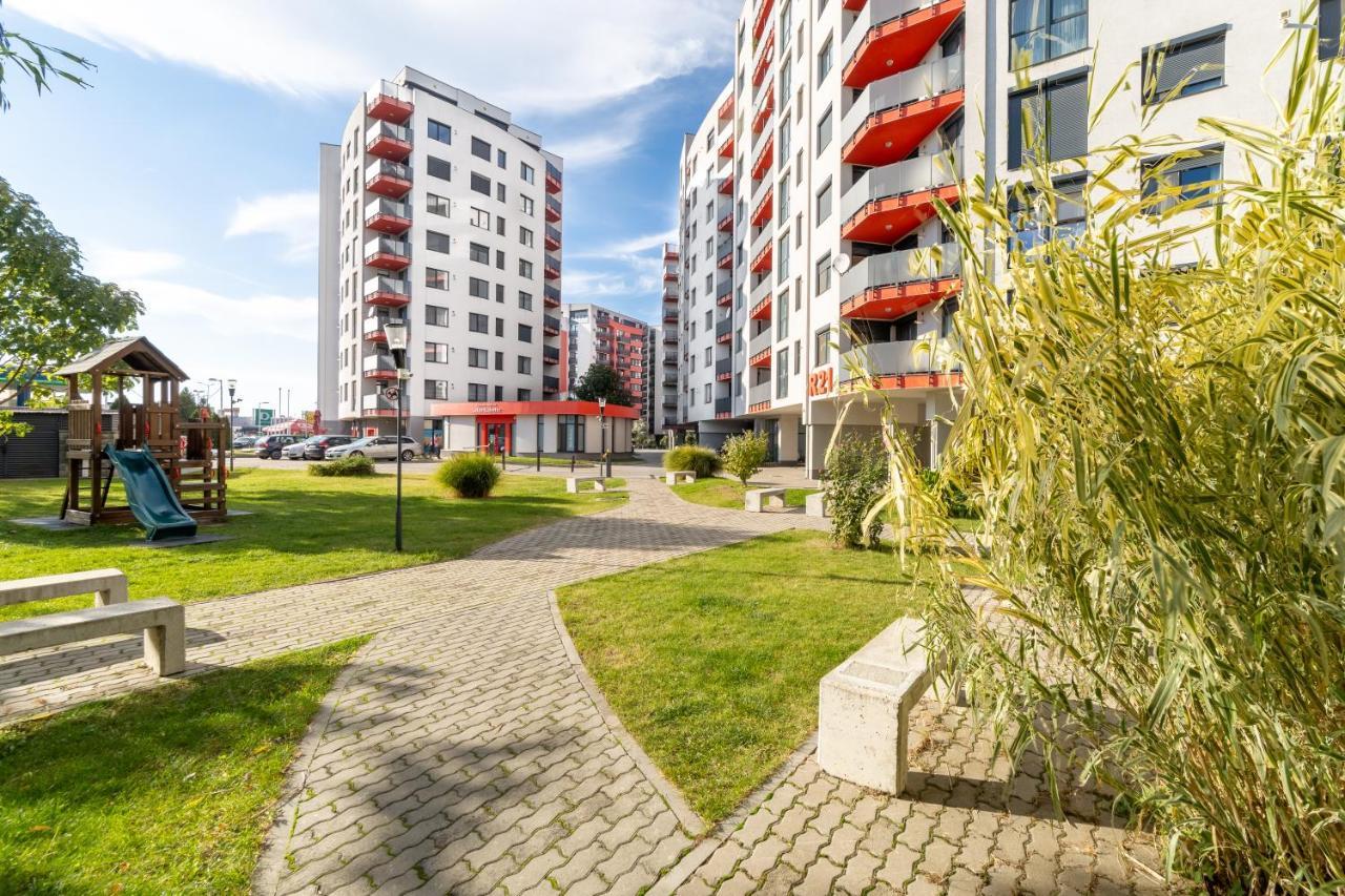 Ari Red Apartment In Complexul Ared Kaufland Arad Dış mekan fotoğraf