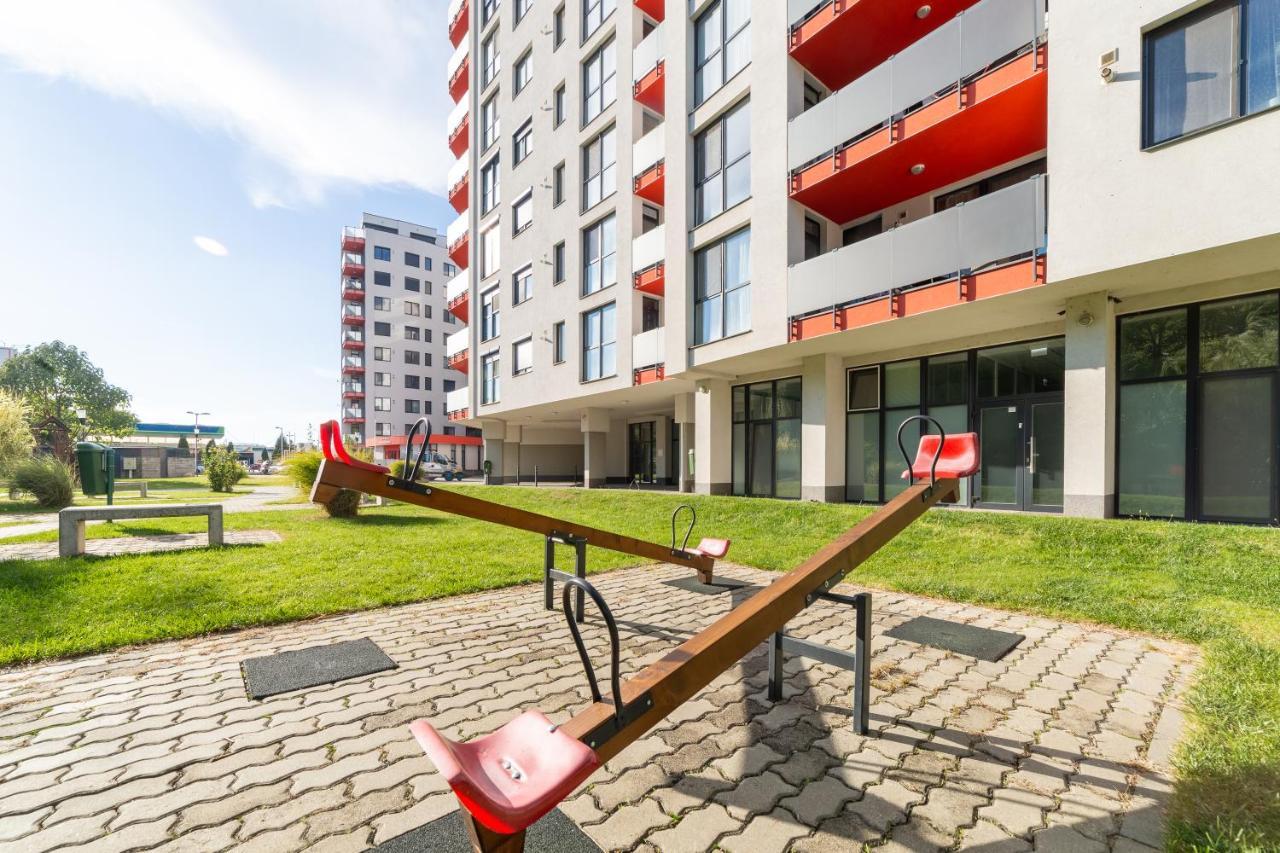 Ari Red Apartment In Complexul Ared Kaufland Arad Dış mekan fotoğraf