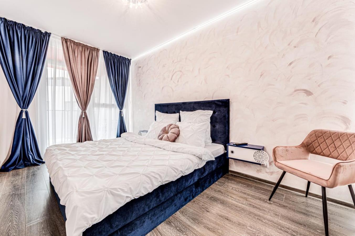 Ari - Ared Luxurious Apartments With Balcony & Free Parking Arad Dış mekan fotoğraf