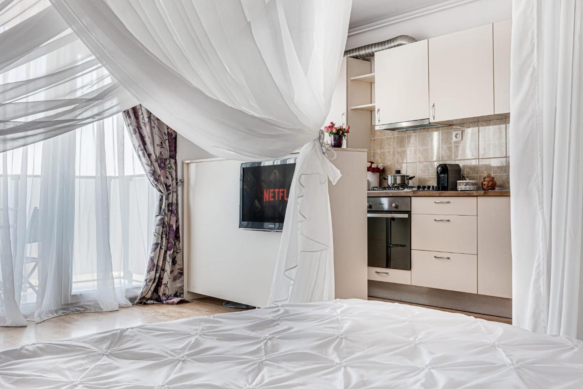 Ari - Ared Luxurious Apartments With Balcony & Free Parking Arad Dış mekan fotoğraf